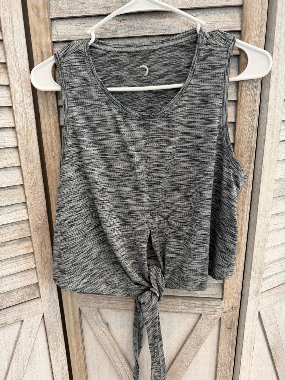 Zyia Active Gray Tie-Front Sleeveless Women's Top size medium